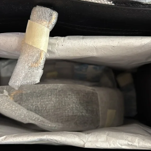 NWT RARE and Retired Kate Spade Black and White Zebra Tote Bag